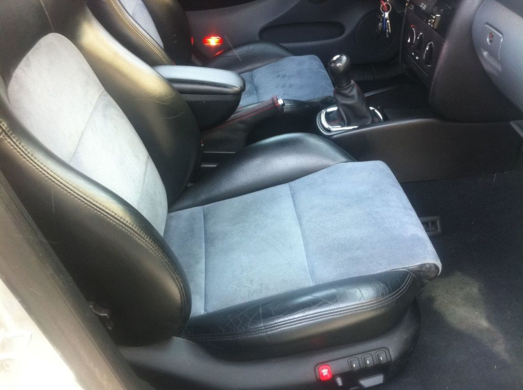 interior alcantara1