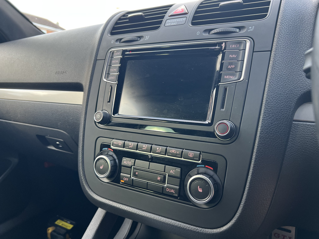 BA4864DB-B5AB-4EE2-B59D-166400E45F71