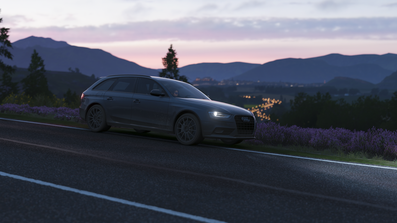 FH4-Audi-RS4-Avant-B8-1.png