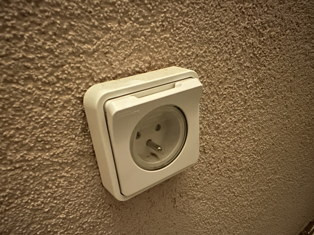 7E5E377C-1006-4BB8-92EC-AEF6183DE9FE