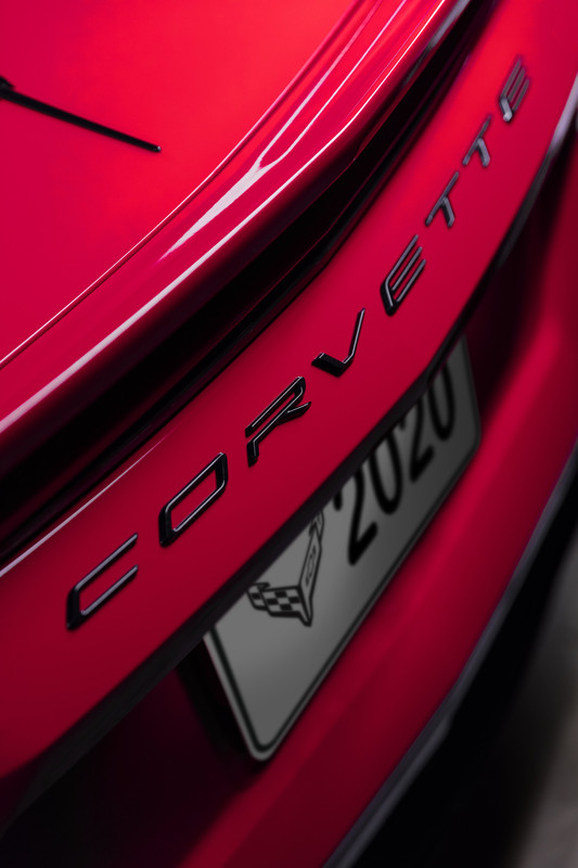 2020-Chevrolet-Corvette-Stingray-039