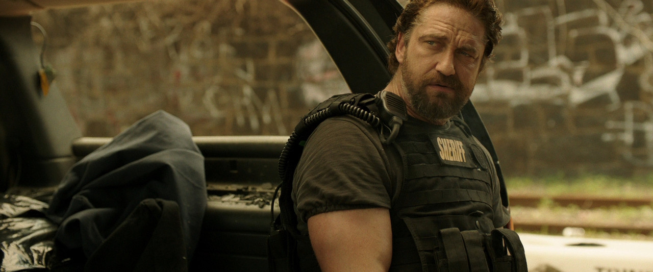 (Thuyết Minh - Vietsub) Den of Thieves 2018 ViE Unrated 1080p BluRay DTS x264.mkv_snapshot_02.16.42.