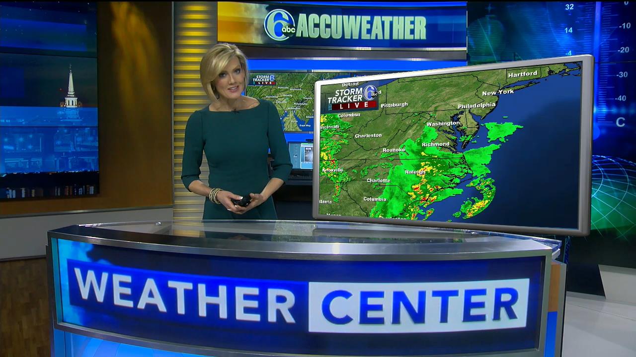 04 January - 23.00.00 - Eyewitness News at 6. Local news, sports