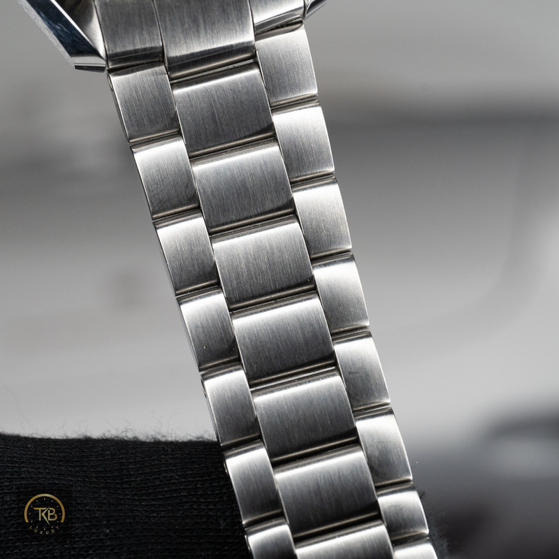 Omega Seamaster Planet Ocean GMT - Image 10