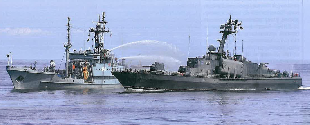 RATOWNICY DESCONTAMINA AL ROLNIK