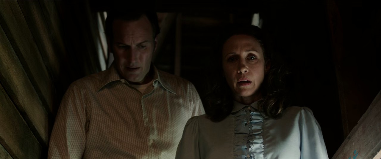 The-Conjuring-The-Devil-Made-Me-Do-It-2021-Hindi-English-720p-HEVC-EAC3-6ch-ESub-mkv-0002