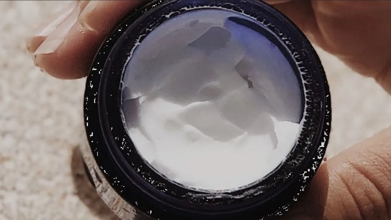 Crema Blanqueadora Casera con Bicarbonato: ¡Deslumbra con una Piel Radiante en 7 Días!