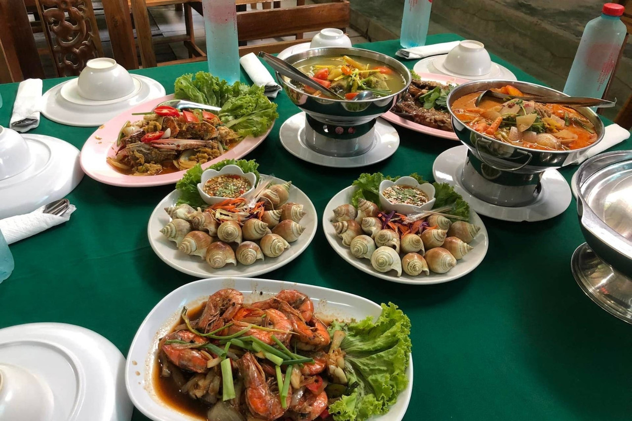 อาหารครัวริมธาร