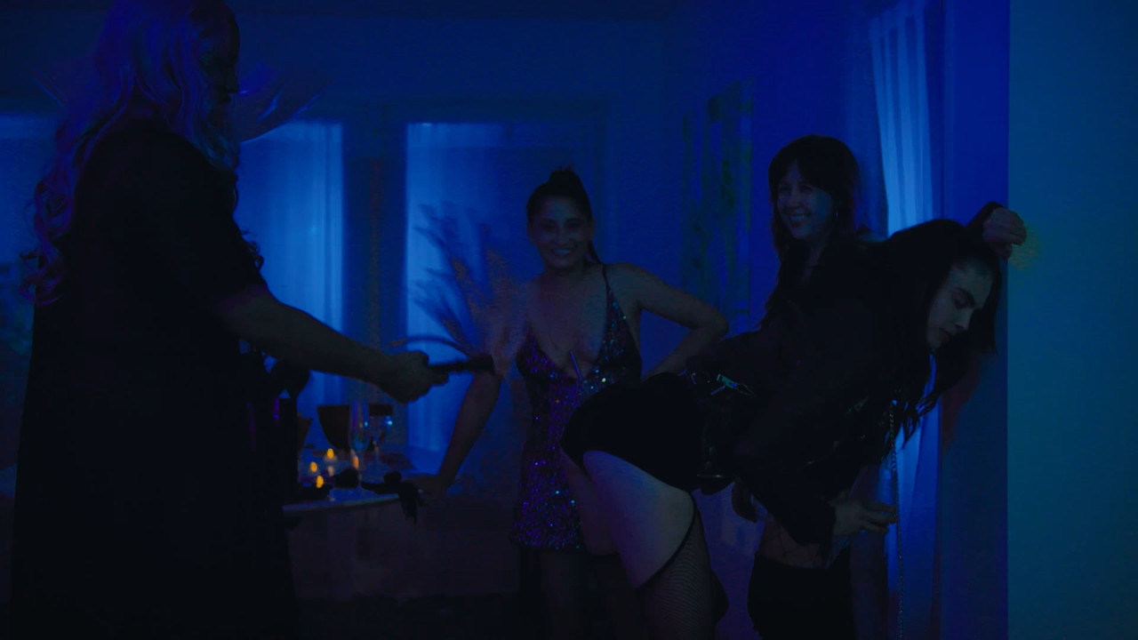 Planet Sex with Cara Delevingne_20230130_22402325.ts_snapshot_43.38.523