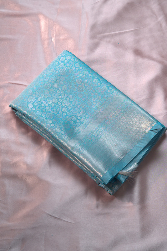 Rokea by RK Premium Handloom