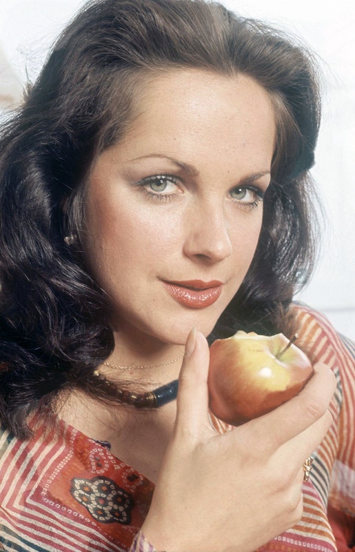 Mary Tamm a48