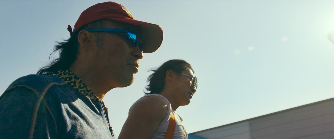 Handsome Guys (2024) (1080p Blu Ray x265 SAMPA) mkv snapshot 00 02 21 079