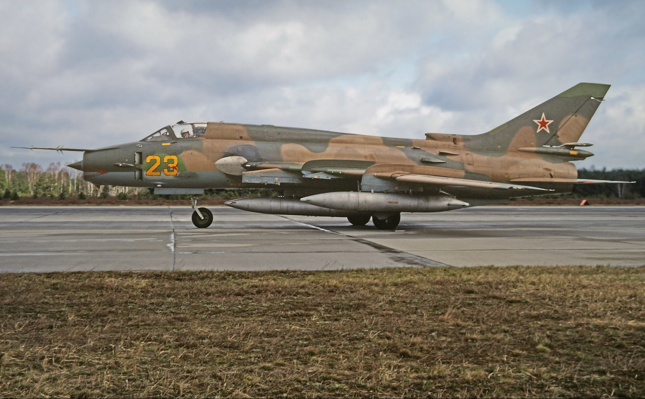 20 GvAPIB Su-17M4 23 yellow_16513 (9)