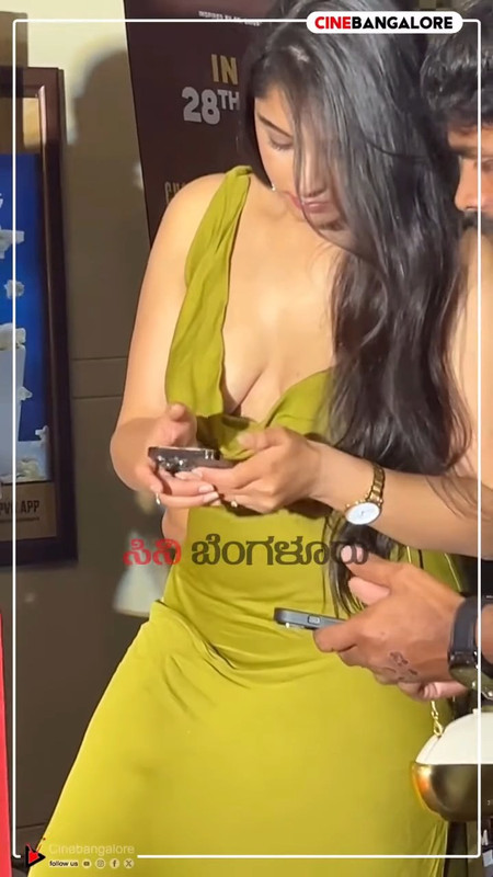 serial actress vaishnavi sexy cleavage mp4 snapshot 00 04 161