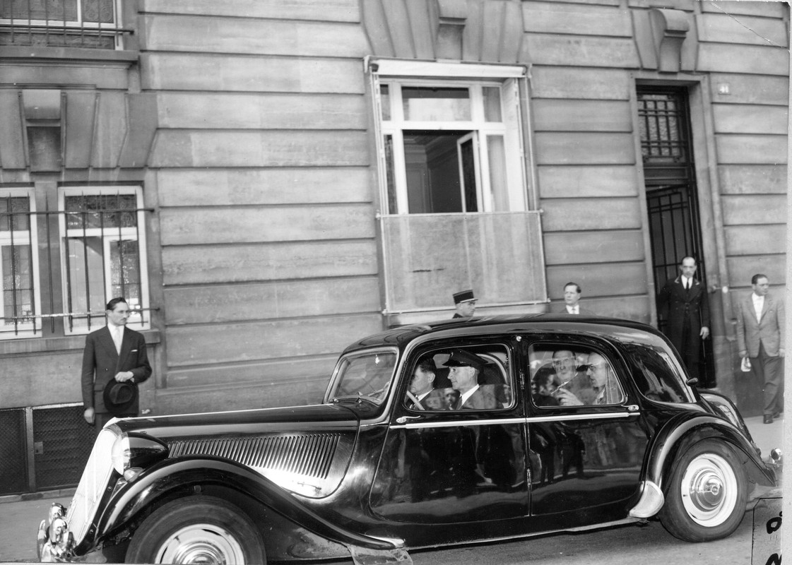 De Gaulle rejoint l'Elysée - 29.443 -