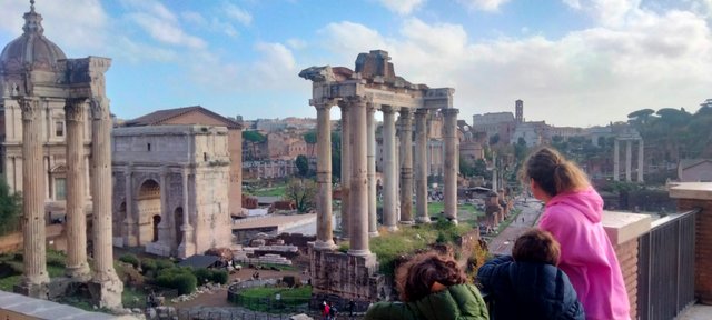Roma con niños (6 años) en 2022 - Blogs de Italia - Foro Romano, arena del Coliseo, Capilla Cerasi y Galeria Borghese. (4)