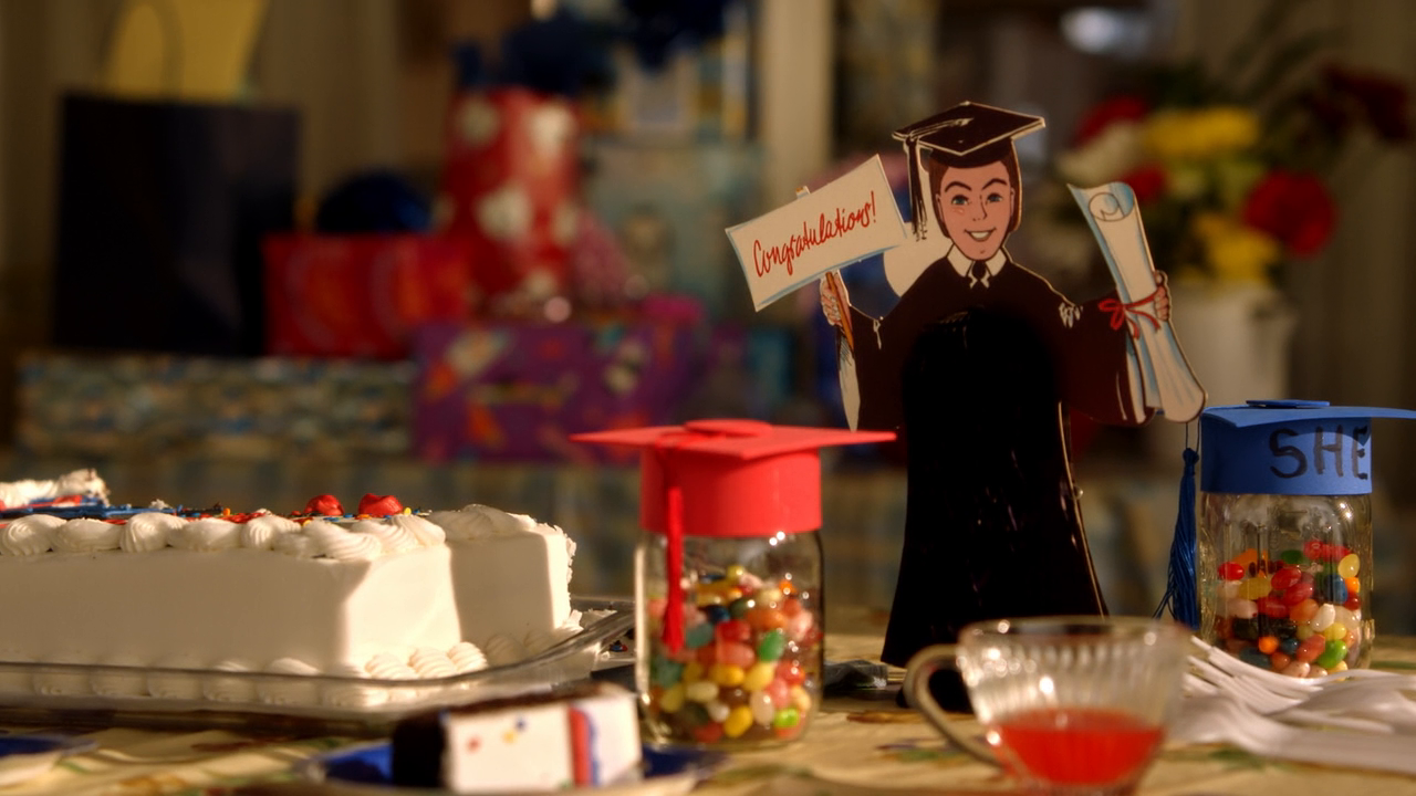 Young.Sheldon.S04E01.Il.giorno.del.diploma.720p.BDMux.ITA.ENG.AC3.x264-BlackBit[screenshot 7]