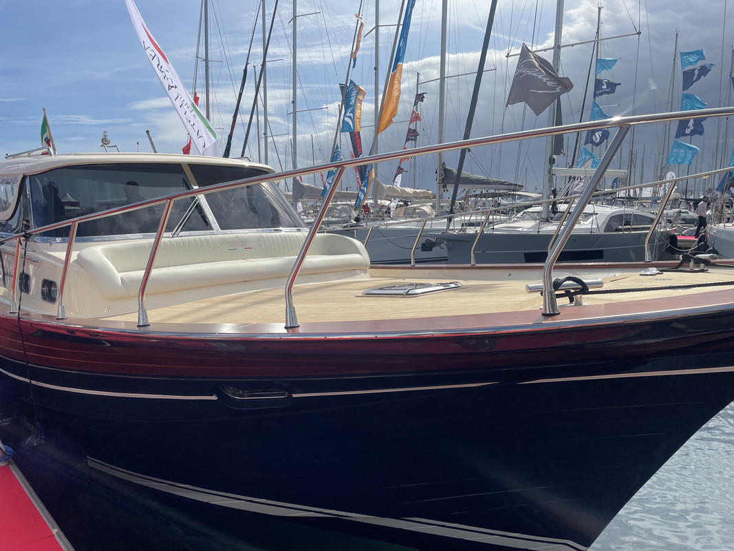 7B5B54A1-7DBA-4722-9D3C-800F21451D9A