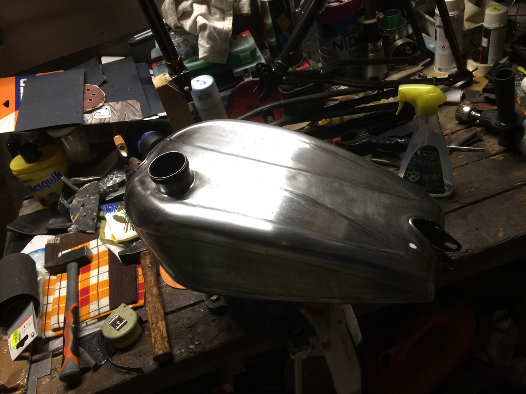 877CC69B-5DAF-42B1-BB4D-F509229FEFF6