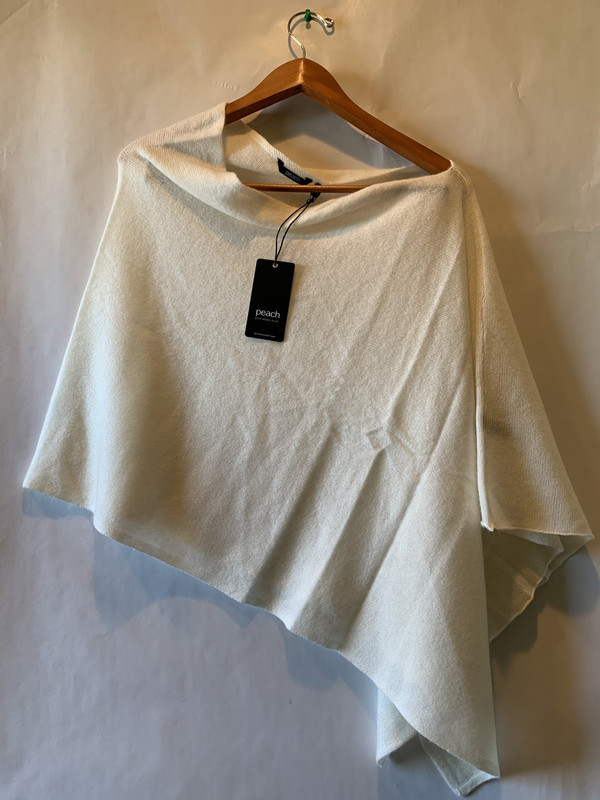 PEACH KNIT RUANA CLOUD WHITE SIZE O/S WRAP SHIRT