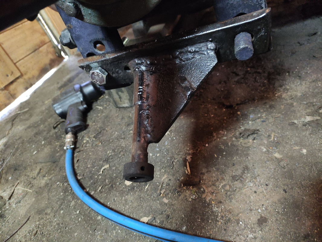 zagadka-wspornik po półosią