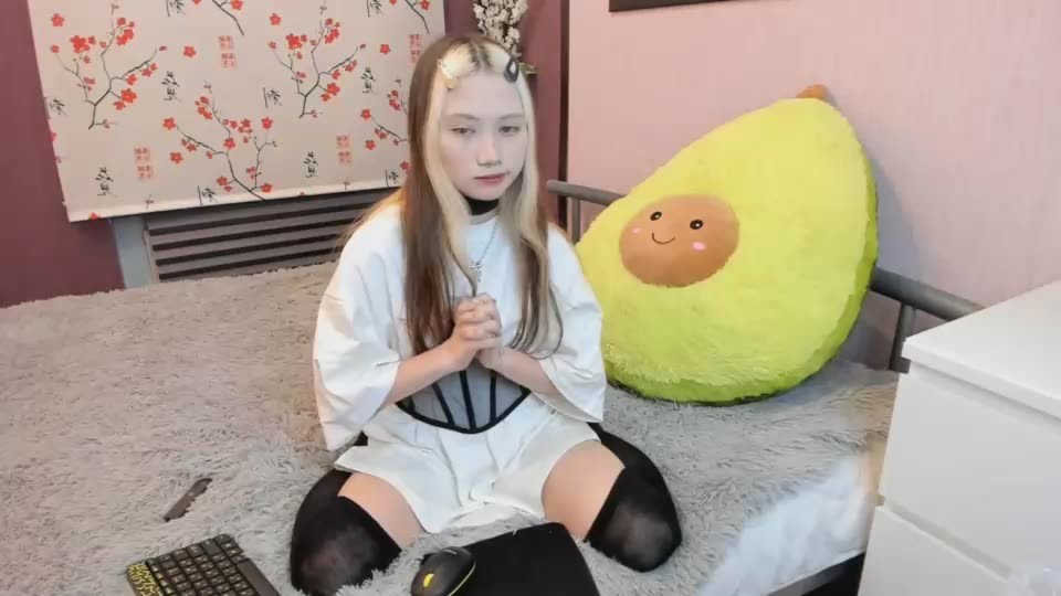 Celine_close Chaturbate Apr 26 2021 23-12-30