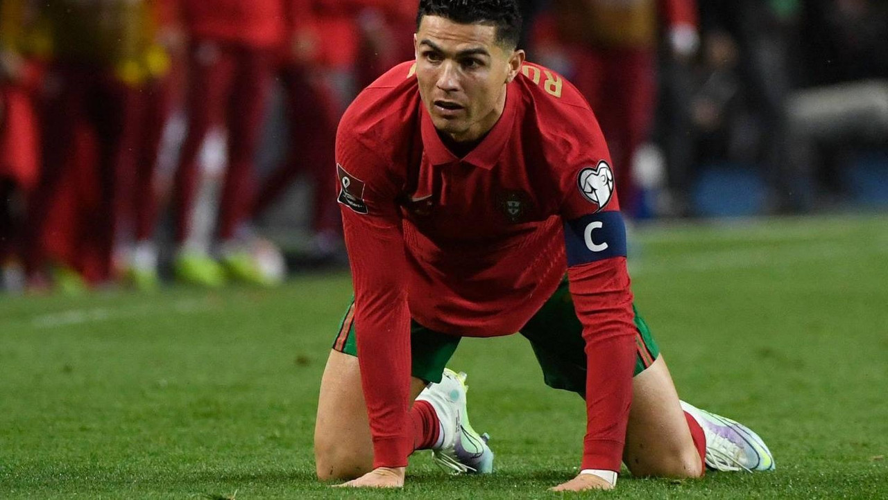 Cristiano Ronaldo viaja a Manchester para definir su futuro