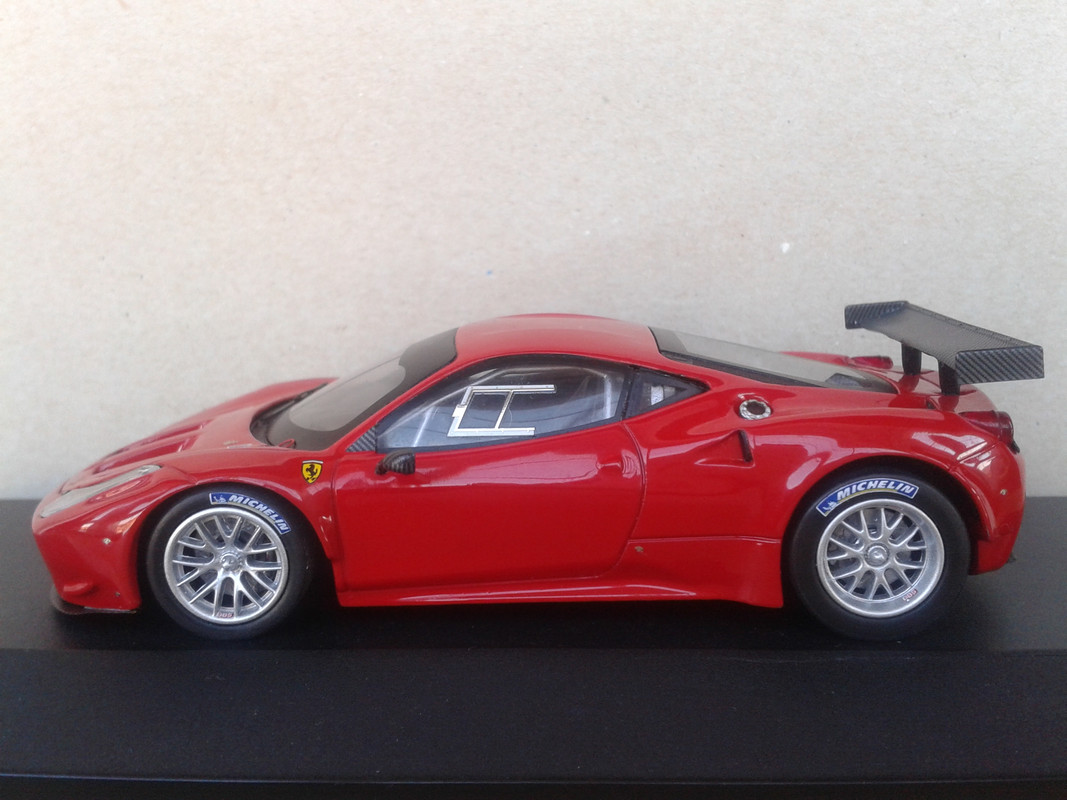 2011 Ferrari 458 Italia GT2 Street (Hot Wheels Elite) (15)