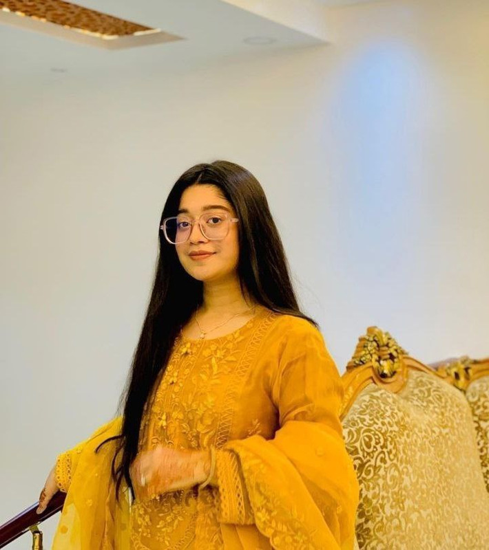 photo_6165641655143745095_y