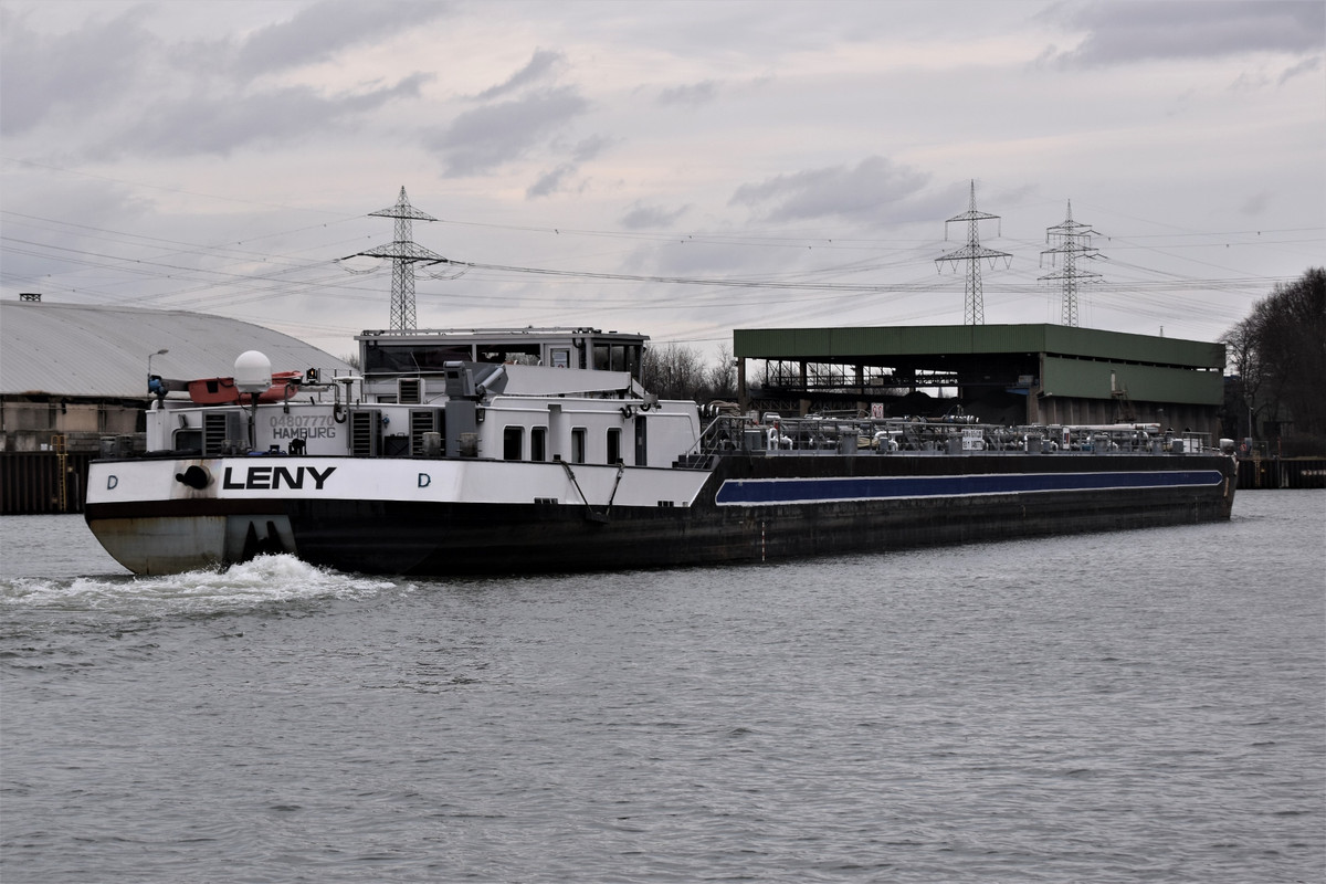 2022.02.05b5 Leny (1940x1293)