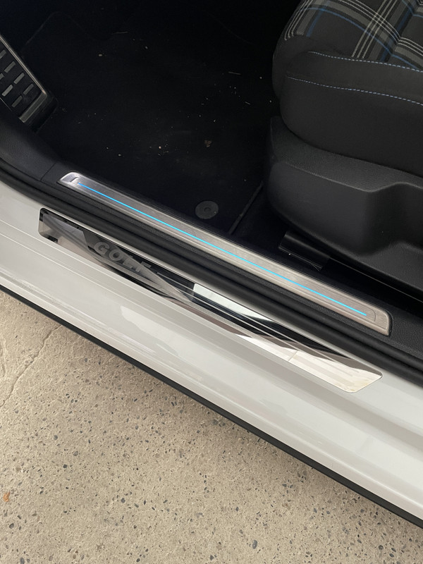 B3DDA47C-4D73-4AA0-A4A6-3818EBABABBE