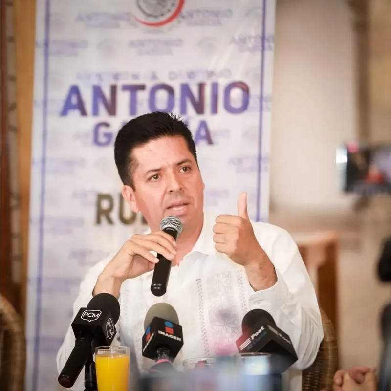 Va senador García Conejo por elevar el turismo como sector prioritario