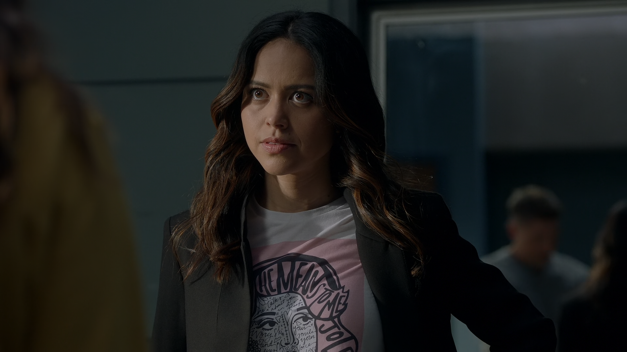 The.Rookie.S05E01.Double.Down.1080p.10bit.AMZN.WEB-DL.DDP5.1.HEVC-Vyndros.mkv_snapshot_07.01_[2022.0