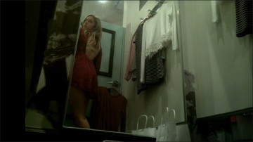 [Image: Voyeur15345091237.jpg]