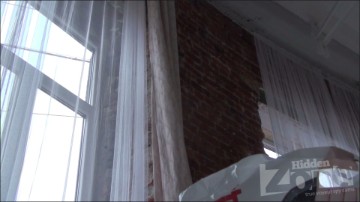 [Image: Voyeur40675125334.jpg]
