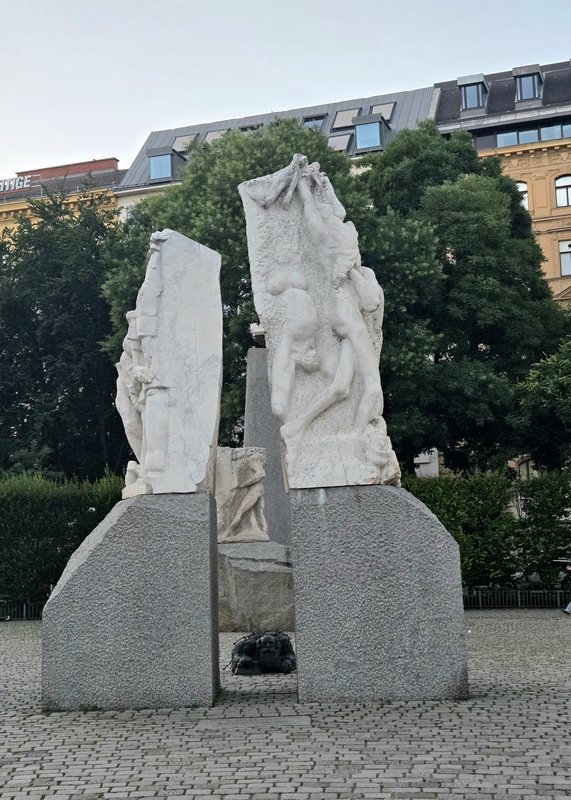 Горы, замки, имперское величие — всё это Австрия