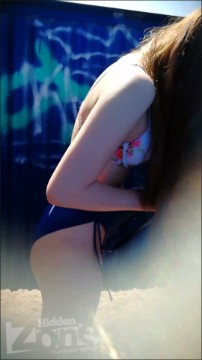[Image: Voyeur61185114625.jpg]