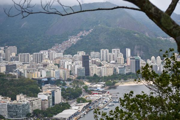 В джазе только девушки или аргентинско-бразильский калейдоскоп В джазе только девушки или аргентинско-бразильский калейдоскоп