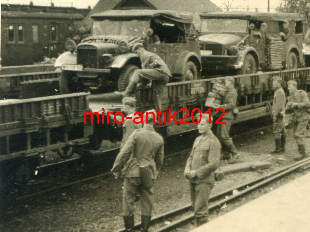Foto, Wehrmacht, Verladung von PKW, Kübelwagen a