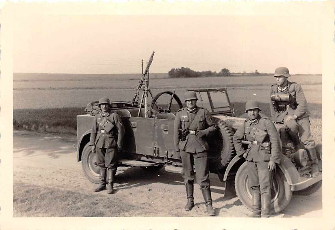 Kübelwagen mit MG - 34 Fliegerwache Antwerpen Be