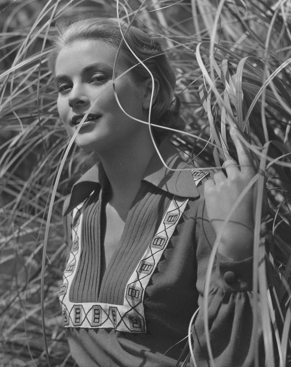 GraceKelly_md60
