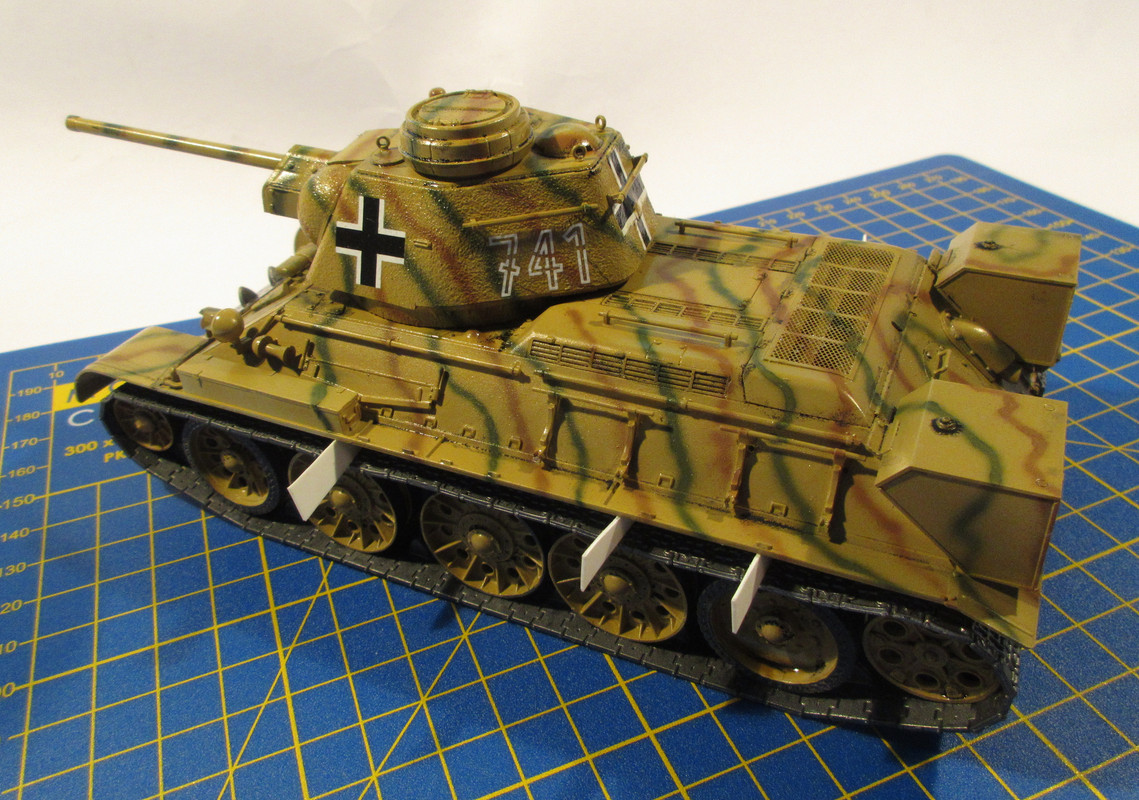 Pz.Kpfw 747 (r)-3 030
