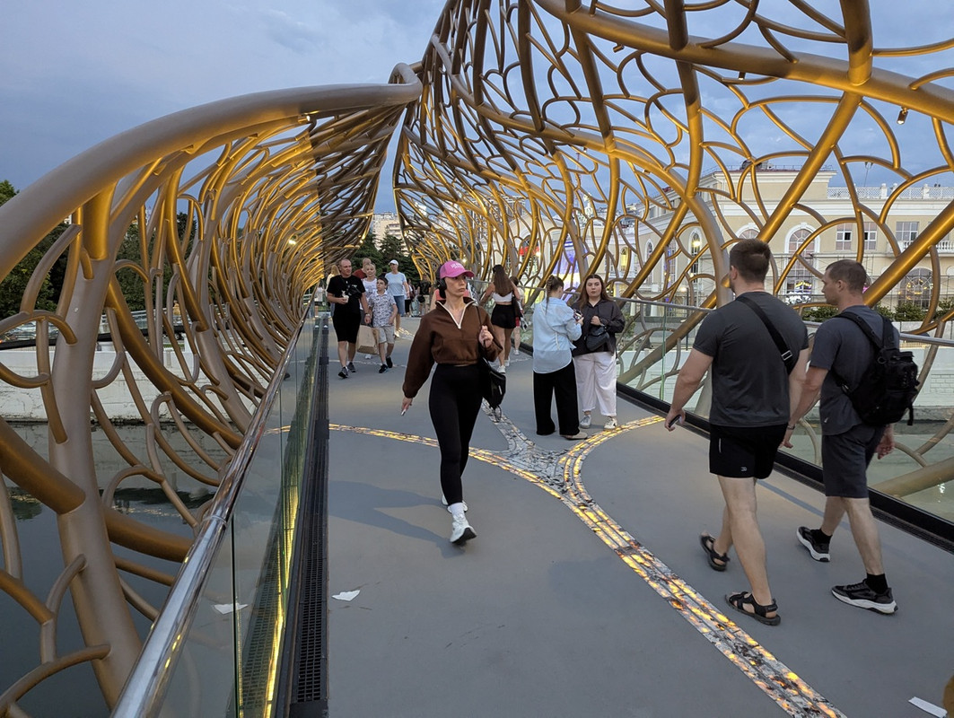 PXL_20250610_171930475.MP