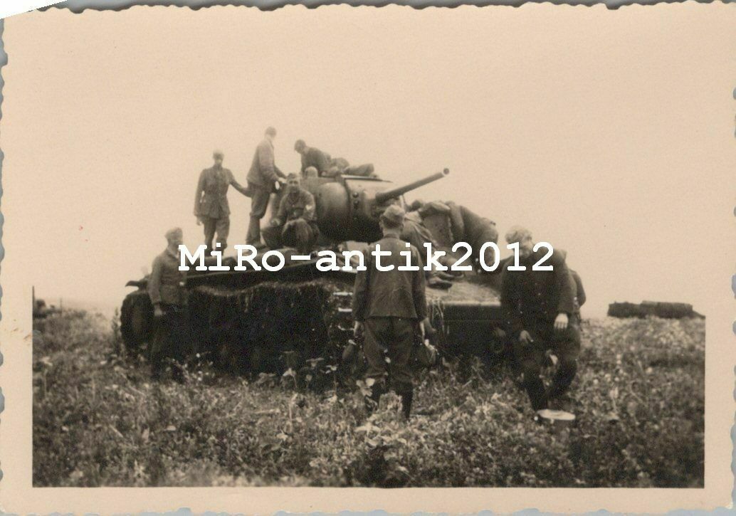 noch kampffähiger T-34 Panzer in deutscher Hand