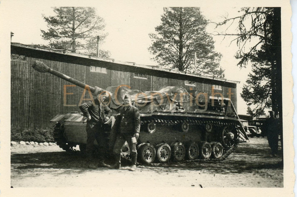 StuG Sturmgeschütz Panzer Tank Langrohr Foto