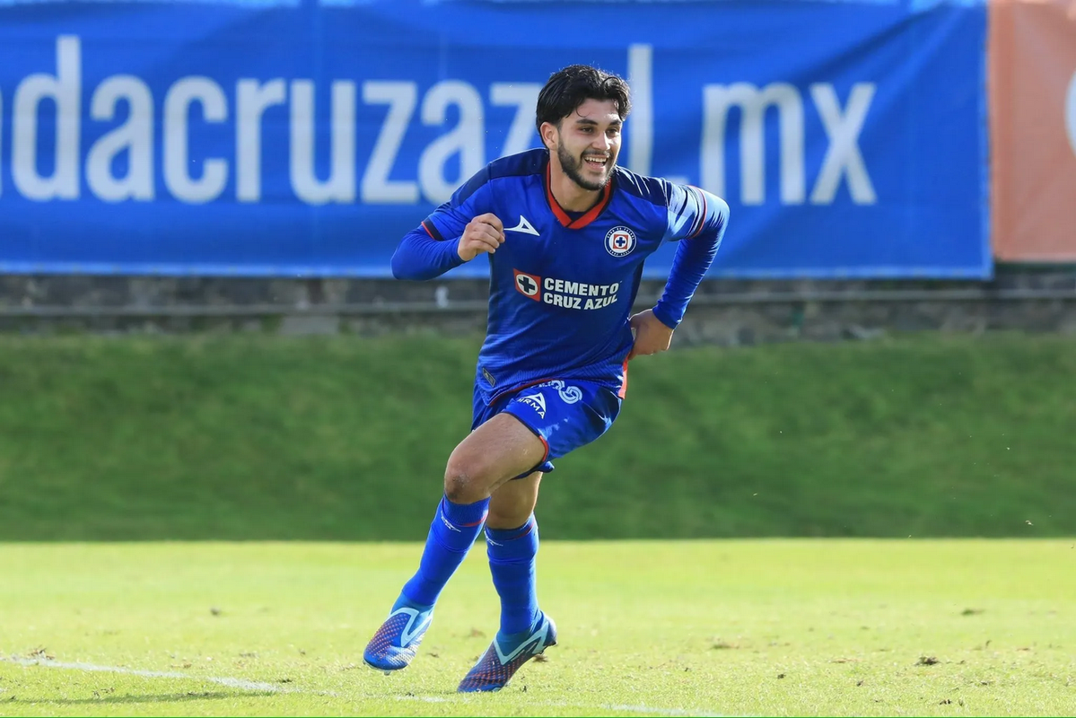 Cruz Azul vence a Pachuca con golazo del sobrino de Eugenio Derbez en Sub 23