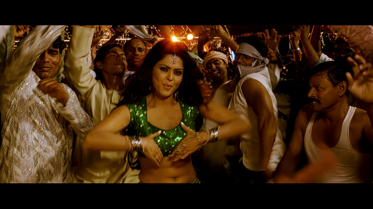 Tamanna Hot Song 03 From Himmatwala Taki O Taki 4K (Best Quality).mp4_snapshot_01.12_[2021.04.05_13.
