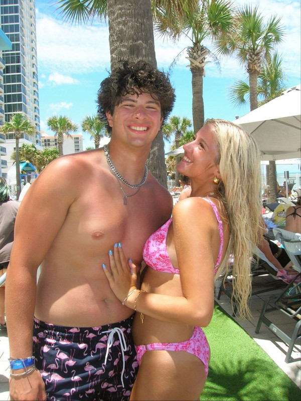 photo 31 2025 12 14 22 12 47