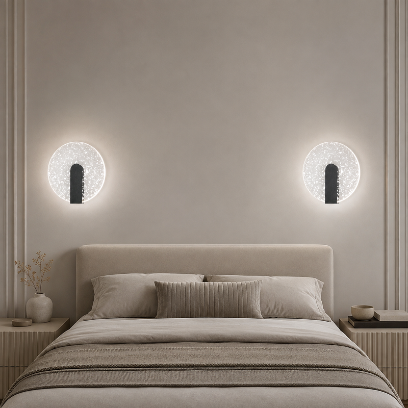 Deux luminaires assortis – Composition équilibrée