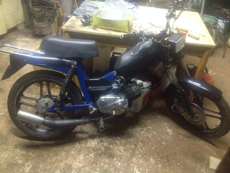 1543075_10202082321433697_205472988_n